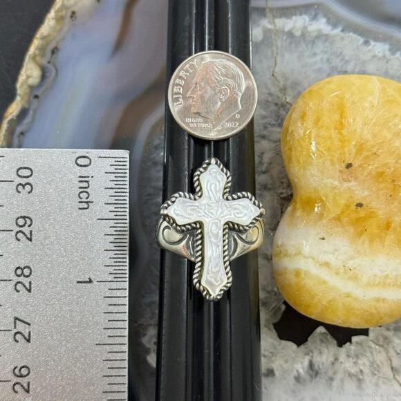 Carolyn Pollack Sterling Carved Mother of Pearl Decorated Cross Ring For Women - Picture 9 of 10